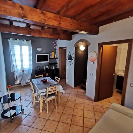 Apartment In The City Center With Self Check-In Parma Esterno foto