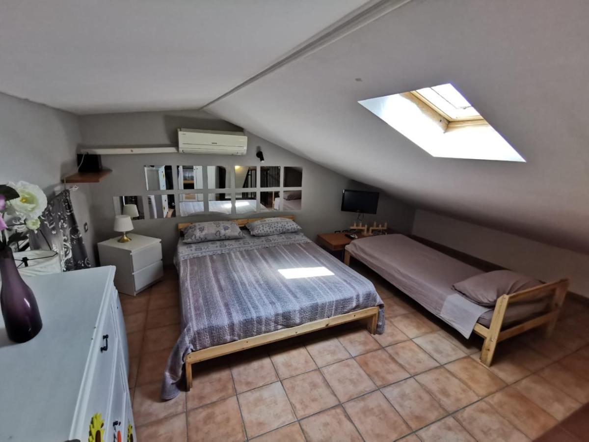 Apartment In The City Center With Self Check-In Parma Esterno foto